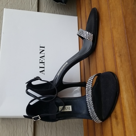 Alfani Shoes - Alfani Ashton black 3" heels 6.5M